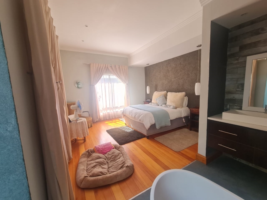 6 Bedroom Property for Sale in Waverley Free State